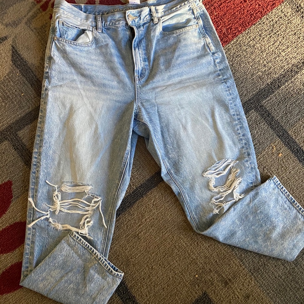 American eagle mom jeans